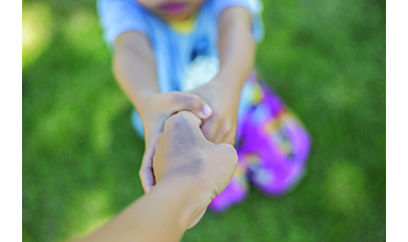8 Tips to Navigate the Mom-Ache of Kids Growing Up